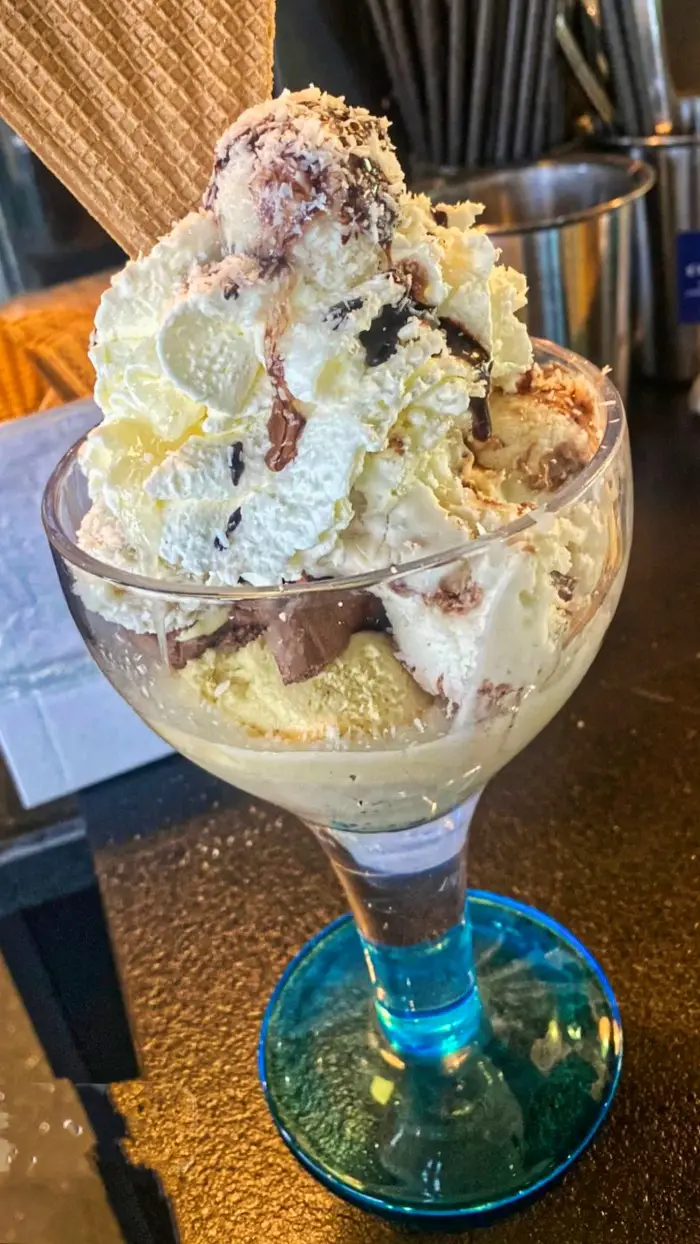 Verona / Türkis / Eisbecher