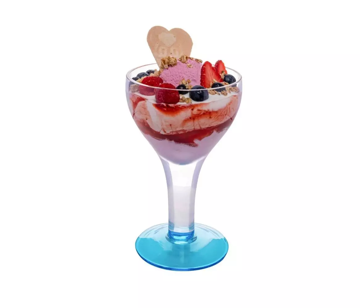 Verona-Eisbecher-Waldfrucht-Türkis